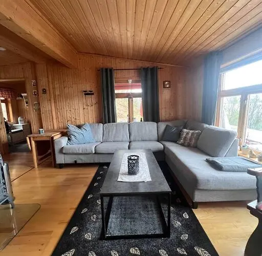 Feriehus Cozy And Spacious